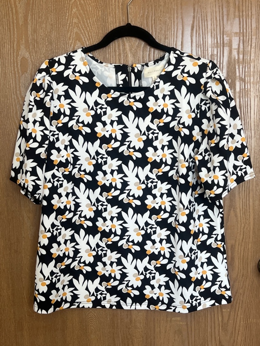 MELLODAY Black Floral Short Sleeve Blouse with White and Mustard Accents